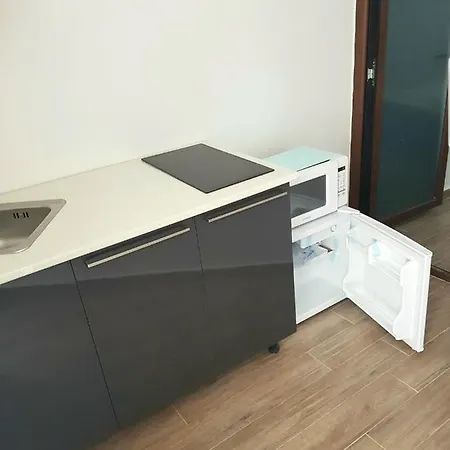 Studio Ena Eni Apartment *